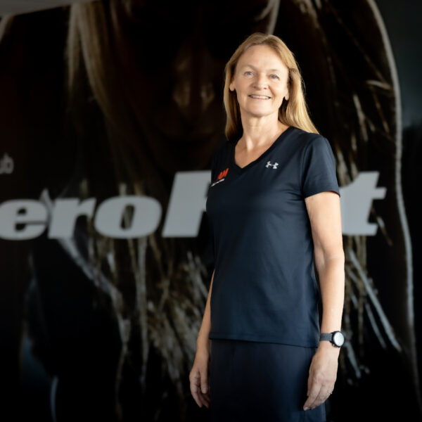 Carine Groepslessen bij FeelGoodClub AeroFitt